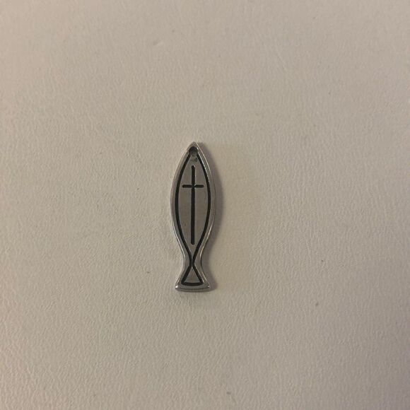 Signed James Avery Sterling Silver 925 fish Cross Pendant Charm - Picture 1 of 3